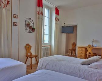 Queen Serenity Hotel - Redon - Bedroom