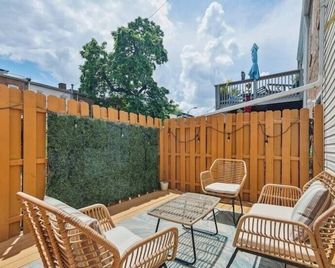 Entire Rowhome In Northwest Washington - Washington, D.C. - Balcony
