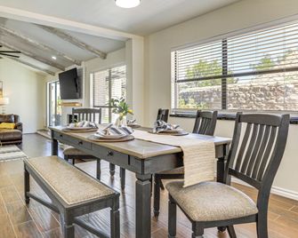El Paso Oasis Near Franklin Mountains State Park - El Paso - Dining room