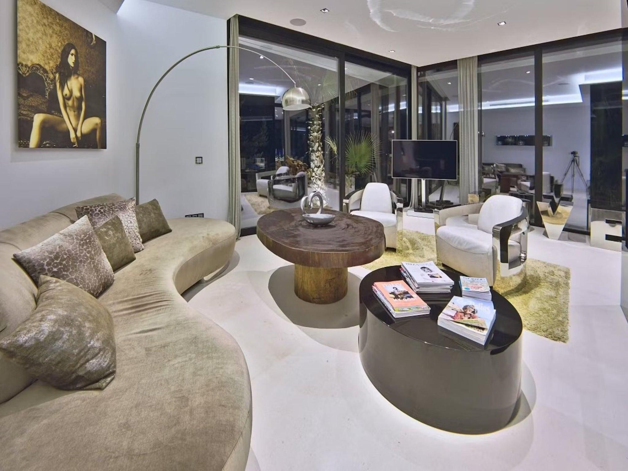 Striking Villa With Terraced Garden - סן ג'וזפ דה סה טלאיה - לובי