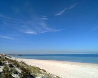 Acushla Accommodation - West Beach - Playa