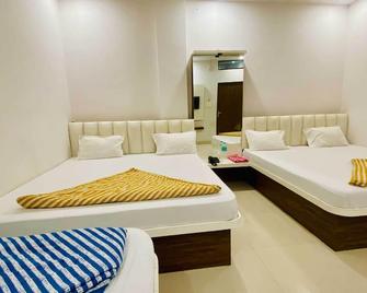 Hotel Gayatri Palace - Omkareshwar - Habitación