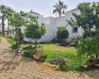 Noa is out sailing so no more rentals sorry - San Juan De Los Terreros - Außenansicht