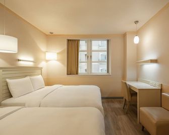 Kindness Hotel - Jhong Jheng - Kaohsiung City - Kamar Tidur