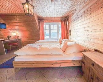 Gästehaus Fuchshof - Nuerburg - Bedroom