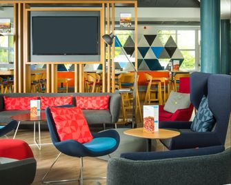Holiday Inn Express Burton Upon Trent By IHG - Burton upon Trent - Sala de estar