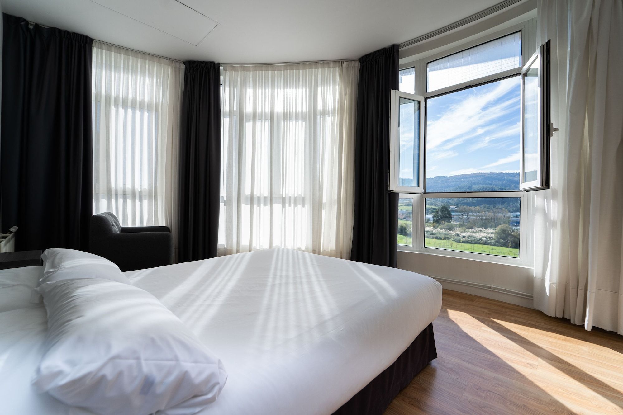 Hotel Seminario Aeropuerto Bilbao thumbnail 3