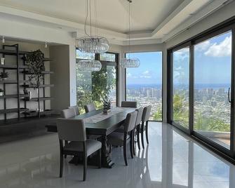 Luxury Estate with Panoramic Honolulu views. Steam room, Sauna, Spa, Heated Pool - Honolulu - Comedor