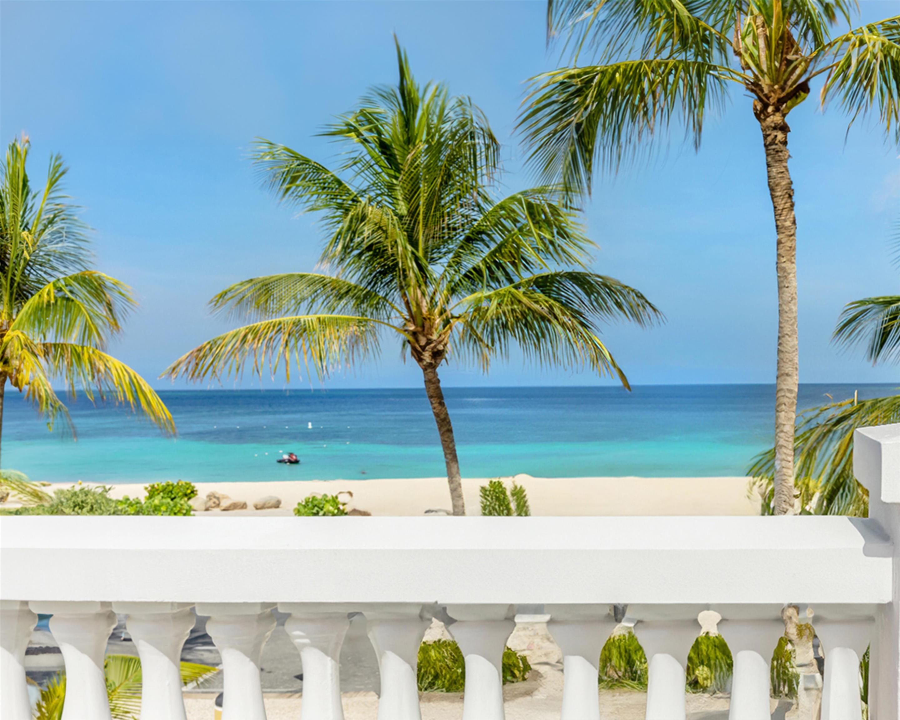 أمستردام مانور بيتش ريزورت