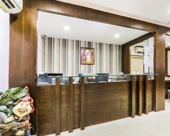 Hotel Sita Kiran - Bareilly - Front desk