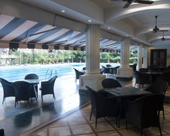 The Classique Club - מומבאי - מסעדה