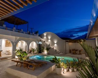 Sama Villa Amed - Abang - בריכה