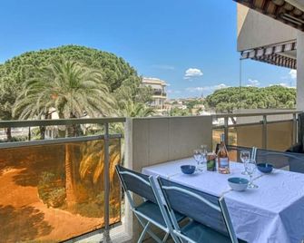 Apartment Les Jardins de Phebus by Interhome - Fréjus - Balcón