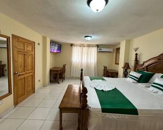 Pc Entreprises Hotel - Puerto Príncipe - Habitación