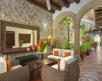 هوتل كاسا ديل كوراتو - كارتاخينا دي إندياس - شرفة مرصوفة