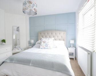 River Lym Cottage - Lyme Regis - Bedroom