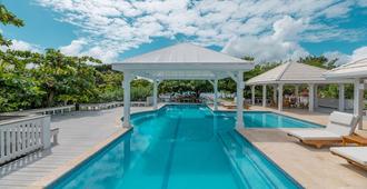 Barefoot Cay Resort - Coxen Hole - Svømmebasseng
