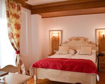 Casa Comana Boutique Hotel - Bucharest - Bedroom
