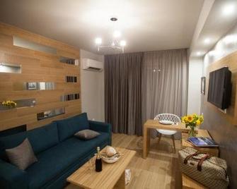 Pallas Luxury Apartments - Ammouliani - Living room