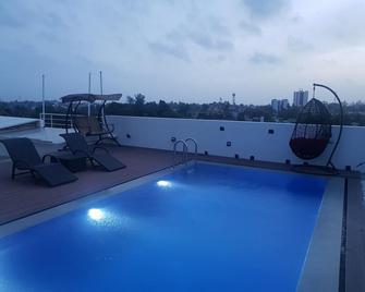 The Aadyah Mount Pinnacle Suites 4br - Dehiwala-Mount Lavinia - Pool