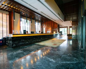 Aqueen Hotel Paya Lebar - Singapore - לובי