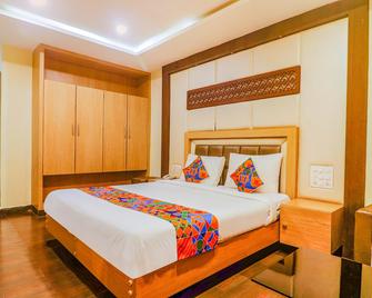 FabHotel Keerthi's Anupama Governor Peta - Vijayawada - Bedroom