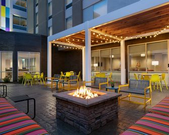 Home2 Suites by Hilton Easton - Easton - Патіо