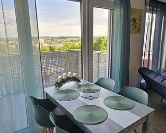 Sun Prague - Deluxe Terrace - Praga - Comedor