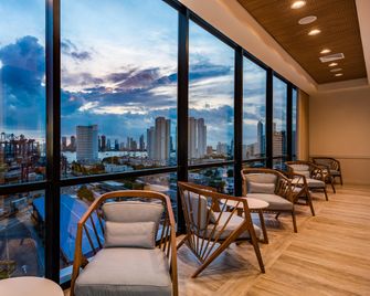 Holiday Inn Express Cartagena Manga By IHG - Cartagena - Balcony