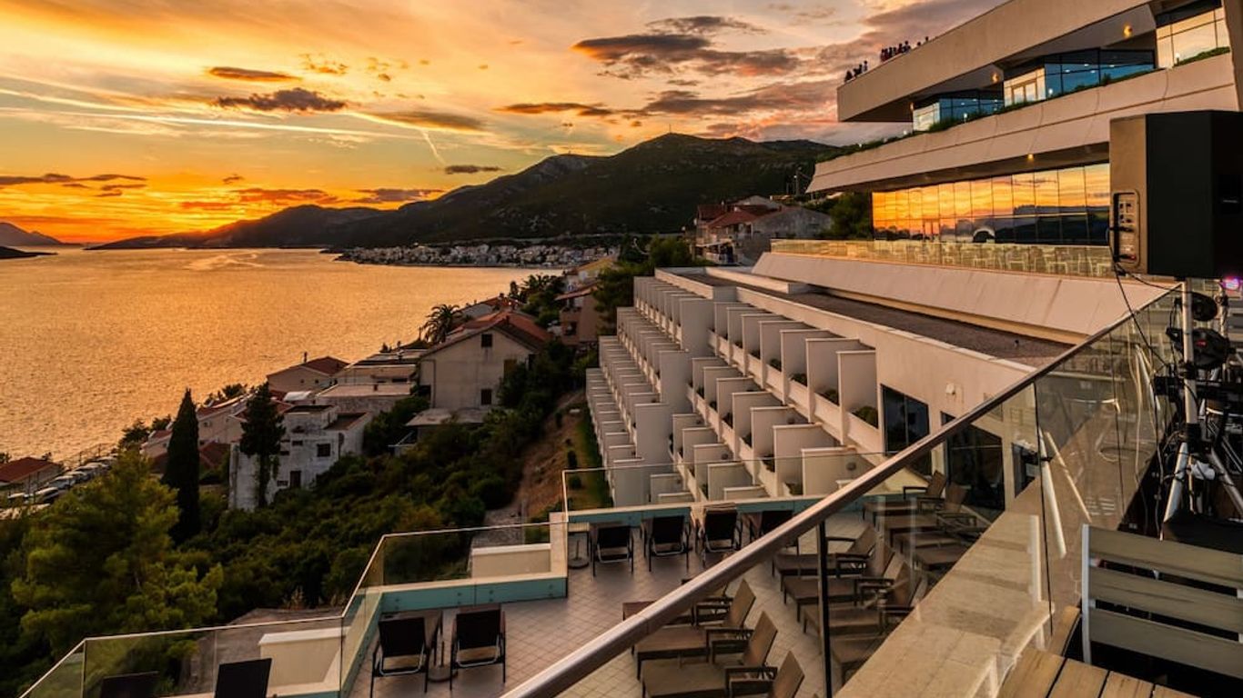 جراند هوتل نيوم ويلنيس آند سبا