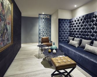 Frida by Viadora - Mexico City - Living room