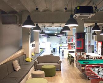 Hola Hostal Eixample - Barcelona
