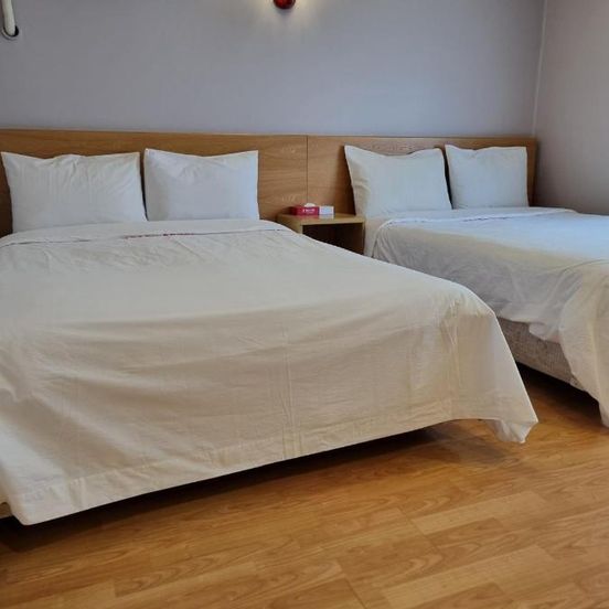 Angel Hotel image 1