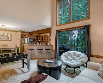Wonderful Mountain Townhome in the Poconos. - Tannersville - Huiskamer
