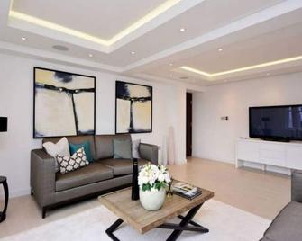 Good apartament in SD - Aberdeen - Living room