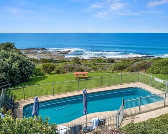 3 Whitecrest Great Ocean Road Resort - Ocean Views - Wongarra - Pool