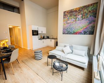 Urban Elegance 3bdr Apartment Bsh - Rotterdam - Living room