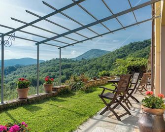 Historic Villa In The Florence Hills - 博爾戈聖洛倫佐 - 陽台