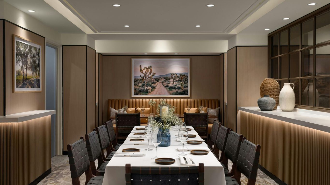 Sheraton Universal Hotel