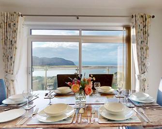Waters Edge - Deganwy - Dining room