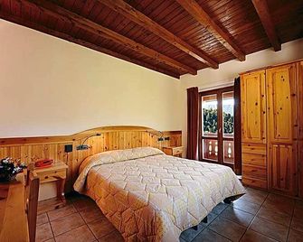 Albergo Piazzatorre - Piazzatorre - Bedroom