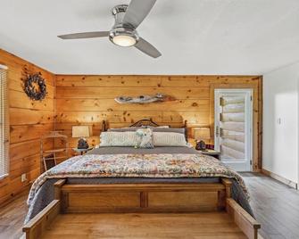 Yukon cabin in the woods - Canton - Habitación