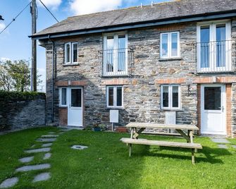 Stable Cottage - Port Isaac - Building