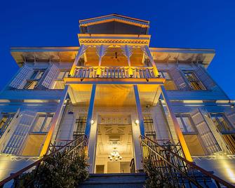 Mansion Miliá - Büyükada - Gebouw