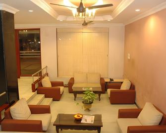 Hotel Saradharam - Chidambaram - Lounge