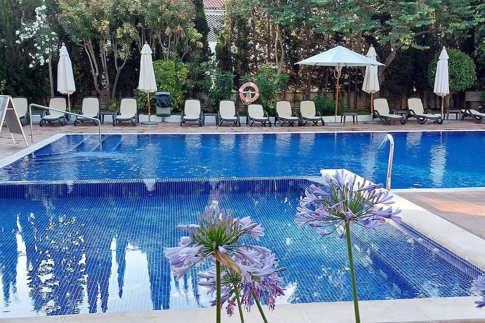 هوتل روك أوبيروي - لبالغين فقط