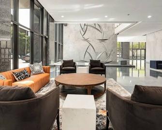 Landing at The 600 - 2 Bedrooms in Fountain Heights - Birmingham - Lobby