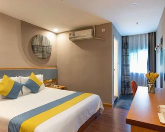 Home Inn Guangzhou Baiyun Airport Renhe Street - Guangzhou - Bedroom