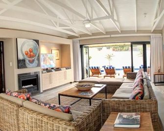 Scallop Guest Lodge - Plettenberg Bay - Obývací pokoj