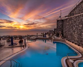 Kn Aparthotel Panorámica - אדייחה - בריכה